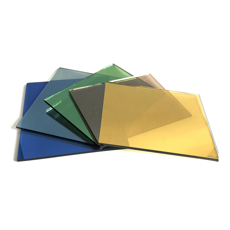 Reflektierendes Glas