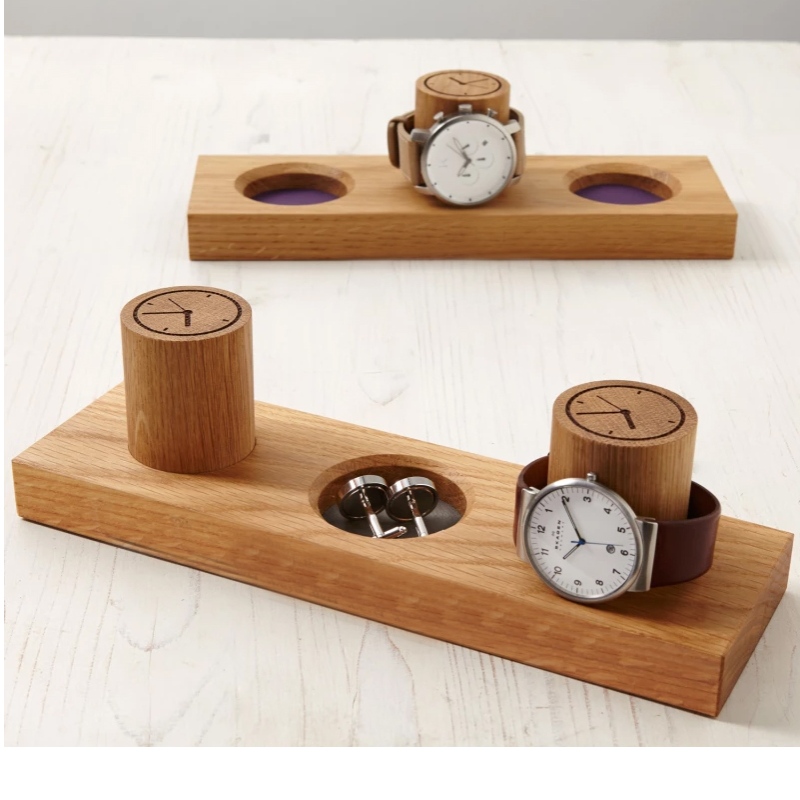 PERSONALISIERTE MANSCHETTENKNÖPFE TRAY UND UHR STAND