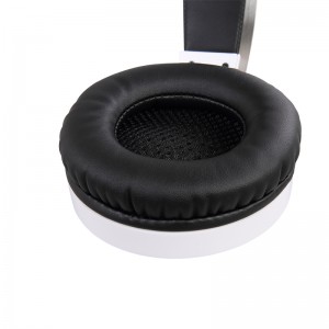 2018 in China 3,5 mm Gaming-Kopfhörer PC gemacht