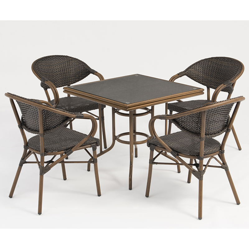 Tischgestell aus Aluminium-Rattan mit Bambusimitat und gehärtetem Glas