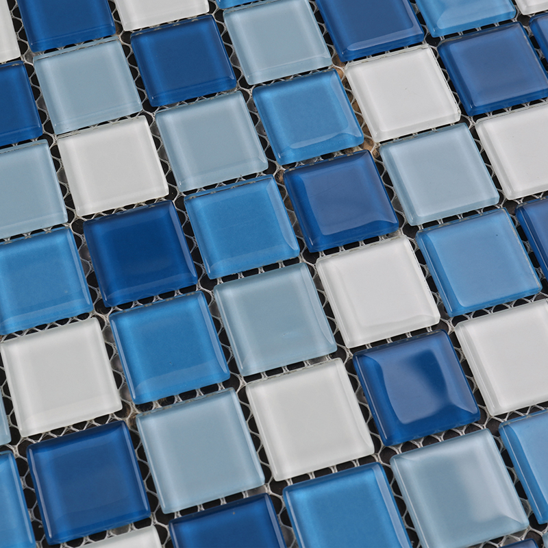 Konkurrenzfähiger Preis-Kristallglas-Mosaik-preiswerter Swimmingpool-Fliesen-Blau
