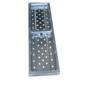 240 Breite verzinkte Stahlplanke mit geschlossenem Innenraum