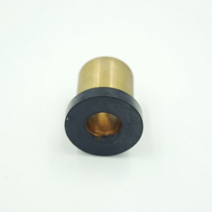 Gummibuchsen mit Messing