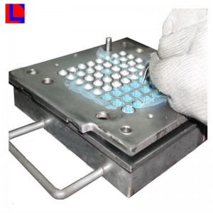 Kundenspezifische Gummiformform für die Herstellung von Steckern