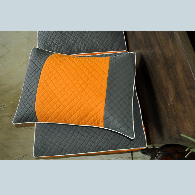 Gesteppte Hollowfiber-Kissen
