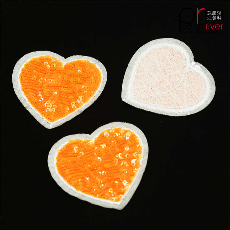 Orange Herzform-Paillettenflecken