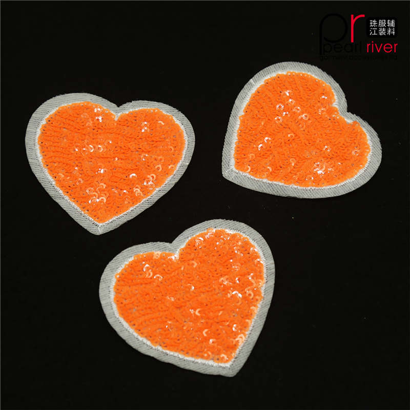 Orange Herzform-Paillettenflecken