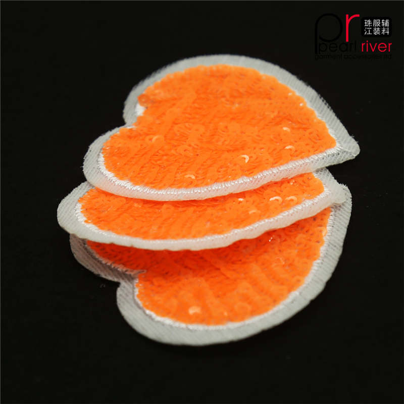 Orange Herzform-Paillettenflecken