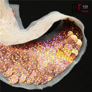 rosa Herzform-Paillettenflecken