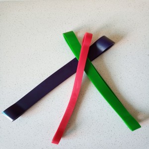 Kurzes Latexspannband