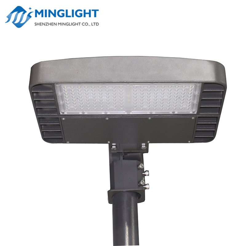 LED Schuhkarton / Parkplatzbeleuchtung PL01 150W