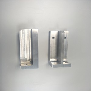 Anodisierende Oberflächenbehandlung von Metallteilen