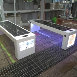 Solar Panel Powered Smart Außenwerbung Bank Gartenbank New Generation Street Furniture