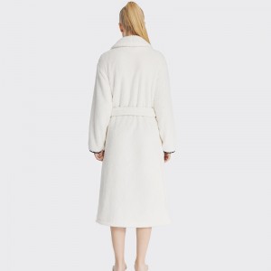Frauen kuscheln Fleece-Stickerei-Robe