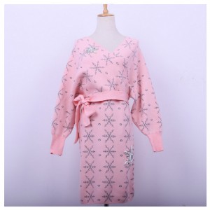 2018 warme Schneeflocke Strassapplikationen Damen Slash Cardigan Strickkleid