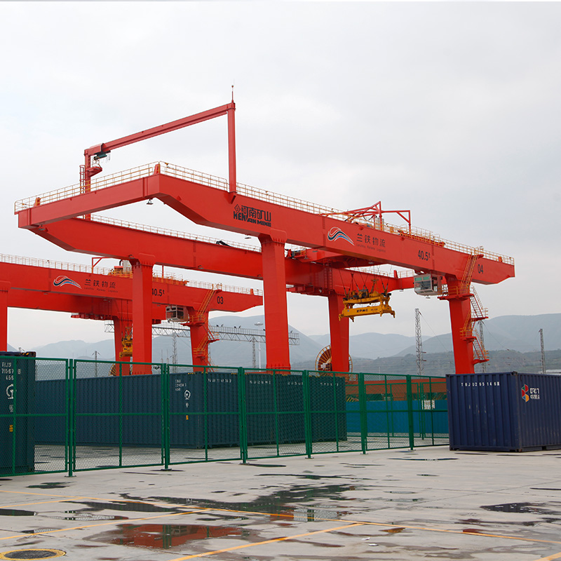Containerbrücken für die Schienenmontage (RMG)