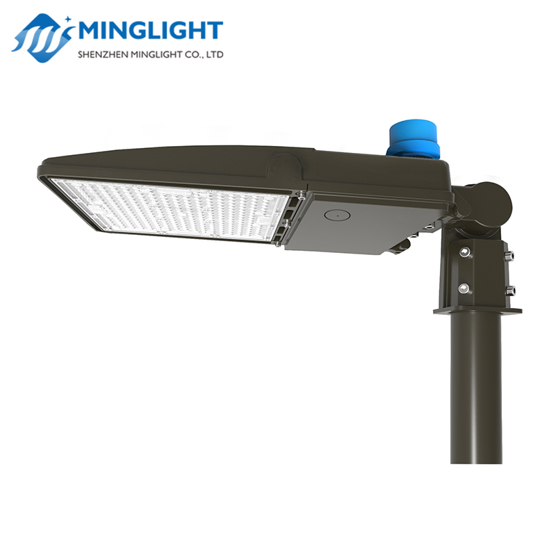 LED ShoeBox Parkplatz Lichtmast Straßenleuchte mit Bewegungsmelder u0026 Lichtschranke IP65