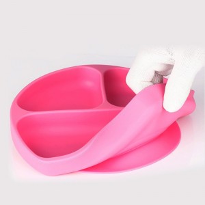 Babyteller aus lebensmittelechtem Silikonsauggeschirr aus Gummi