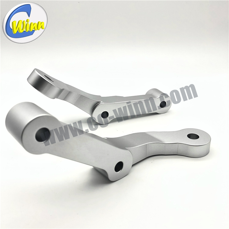 Kundengebundenes Schmieden / Bearbeitungsaluminiumrallye-Auto-Lenkarm-Autoteil-Ersatzteile After Sales Parts CNC