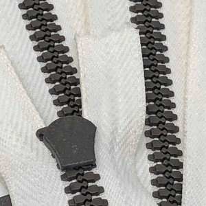 Kunststoff-Reißverschluss Geschlossenes Ende Mode RIRI Zähne Lackierter Auto-Lock-Schieber mit Schlüssellochzug 9