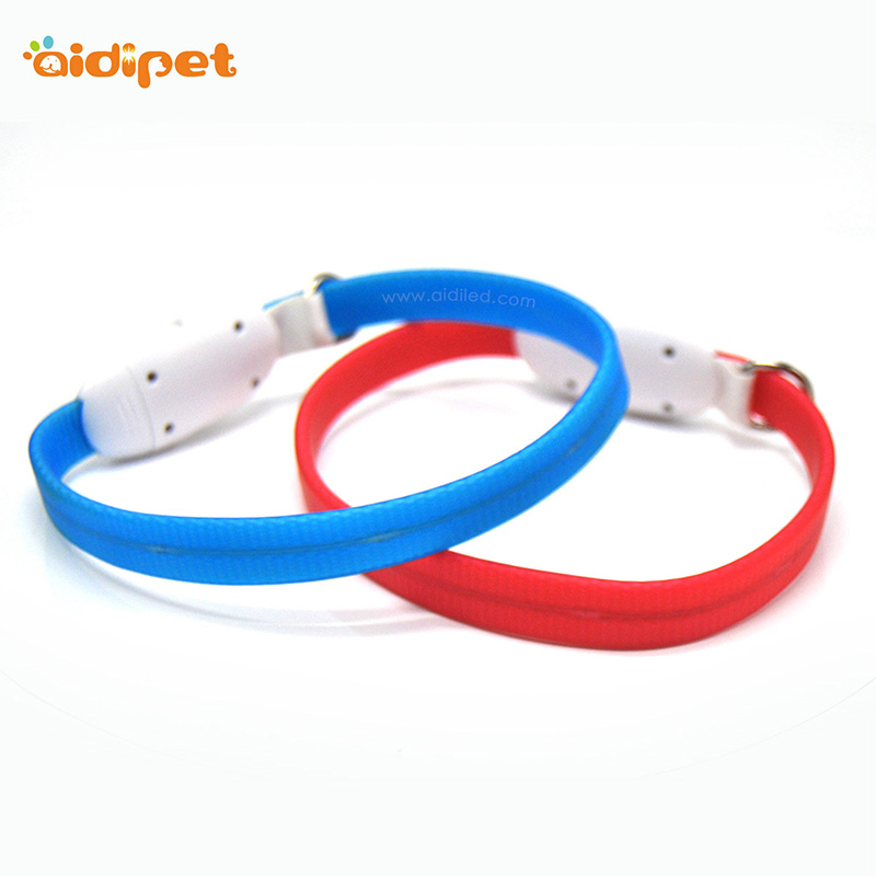 Wasserdichtes USB-Ladehalsband mit Silikon-LED-Hundehalsband