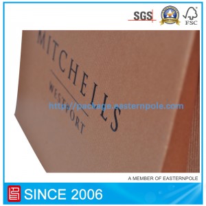 Braune Schuhtasche mit individuellem Design