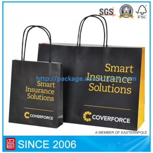 Schwarze Papiertüte mit Folienprägung