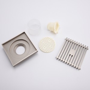 Die Bodenablaufabdeckungen der Garage vermessingen