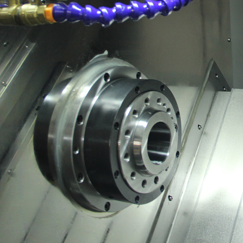 Langhub-CNC-Drehmaschine mit Seiten- oder Schaftfräsen