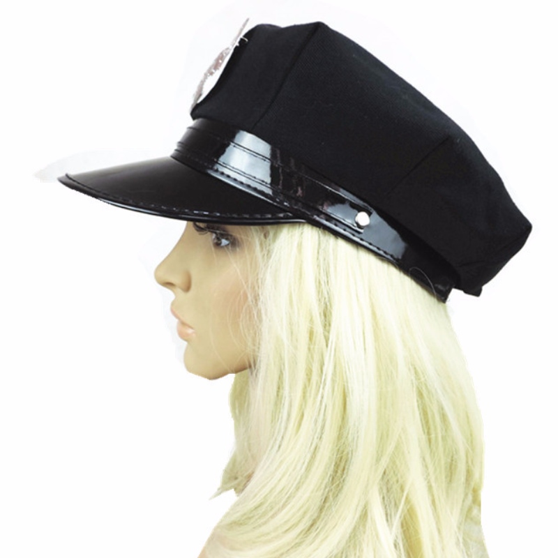 Die Hersteller verkaufen schwarze achteckige Mützen, Hüte mit Abzeichen, Polizeimützen und maßgeschneiderte Halloween-Partyhüte