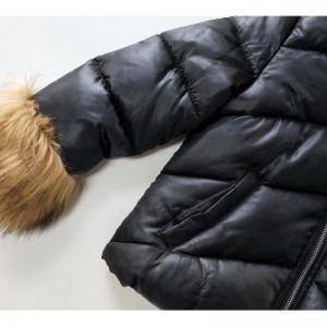 SCHWARZER HOODED MANTEL DER KINDER RLCPC0002