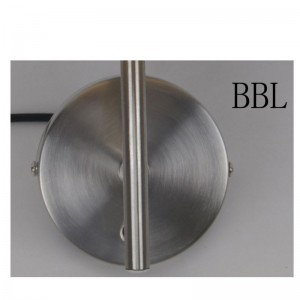 moderne Wandleuchte mit Stoffschirm