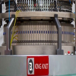 Einzelne Rundstrickmaschine mit offener Breite