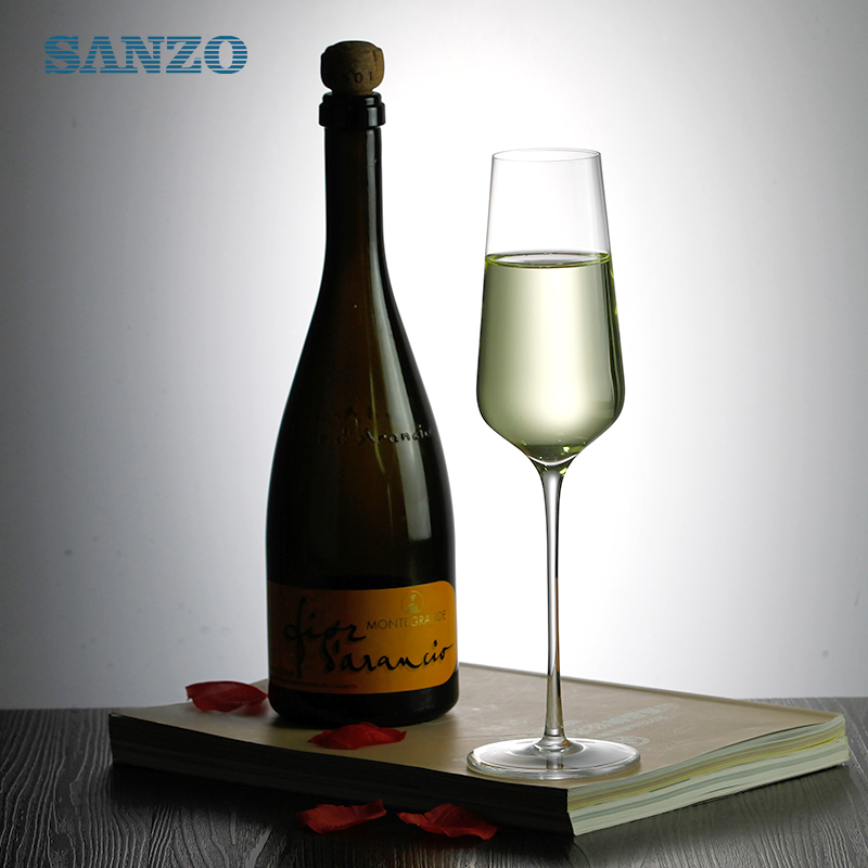 SANZO Schwarzes Champagnerglas Champagnerglas mit rosa Zylinder