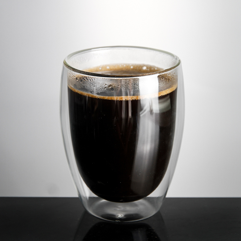 Kundenspezifische arabische doppelwandige Kaffeeglasschale stellte für Familie ein