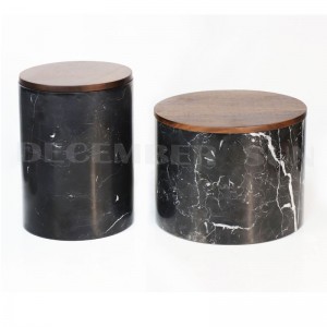 Kanisterset aus schwarzem Marmor