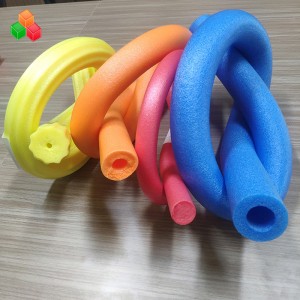 Dongguan benutzerdefinierte Logo Form ROHS 10mm 20mm weiß expandiertem Epe Polyethylen Schaum Backer Stange Rohr Nudelrohr für Kinder \/ Erwachsene