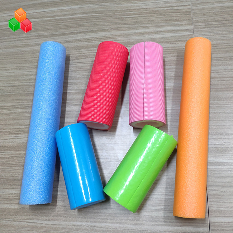 ROHS kundenspezifisches ungiftiges stoßfestes Rohr EPE-Schutzschaumrohr aus expandierbarem Polyethylenschaum-Polster für Kinderparadies