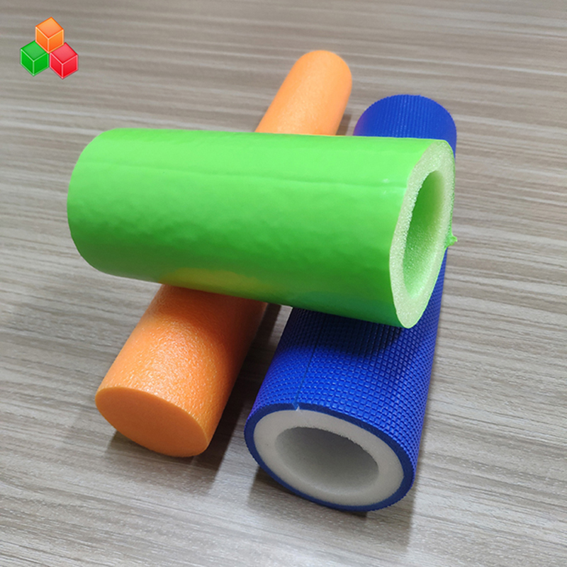 ROHS kundenspezifisches ungiftiges stoßfestes Rohr EPE-Schutzschaumrohr aus expandierbarem Polyethylenschaum-Polster für Kinderparadies