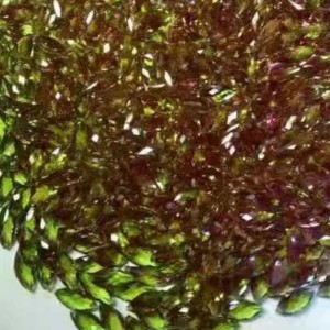 Chromotropisches Steinmossianitglas des russischen Chamäleons