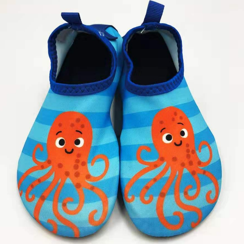 Wasserschuhe schwimmen