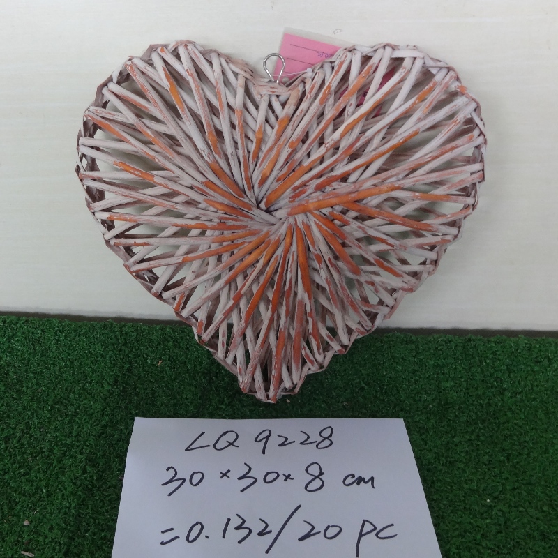 Handgemachte herzförmige Dekoration für Hochzeiten