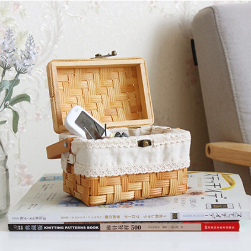 Korb aus Holz mit Deckel