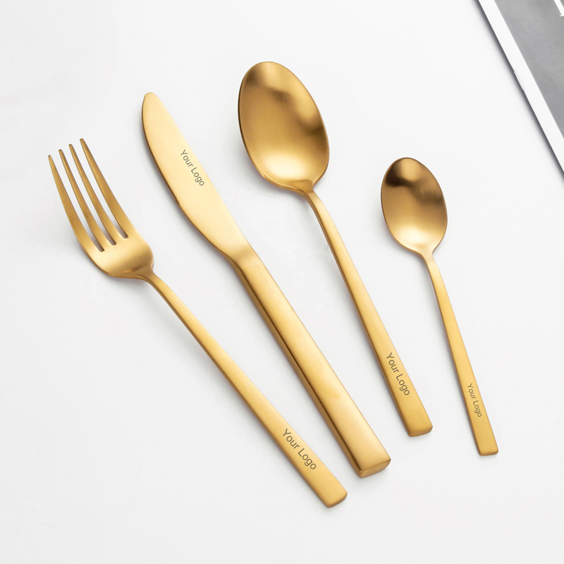 benutzerdefiniertes Logo 304 Messing-Besteck aus matt schwarzem Edelstahl pvd Beschichtung Sandpolier Matte Rose Gold Flatware Set für Restaurant