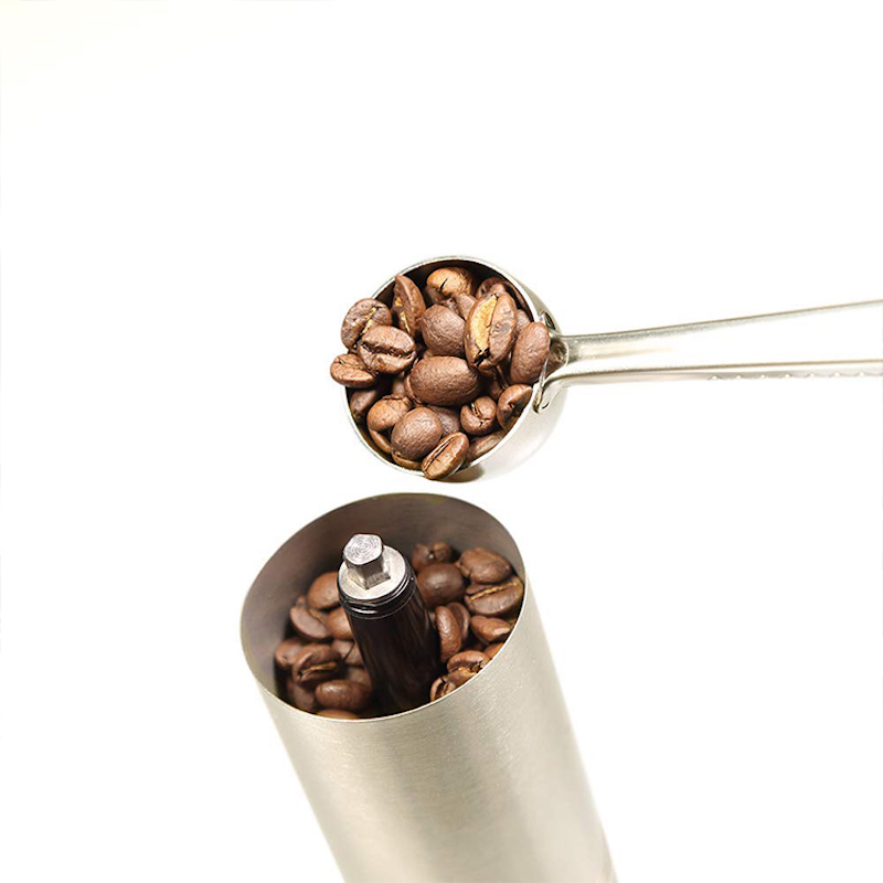 Edelstahl Cordless Portable Manual Coffee Grinder Conical Burr Hand Coffee Bean Grinder mit Bürstenlöffel
