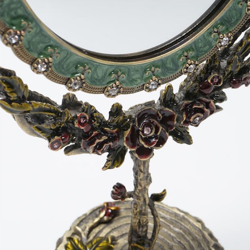 Hersteller kundenspezifische Metall Retro-Handwerk Spiegel tragbare Ornamente kreative Geschenk-Make-Spiegel