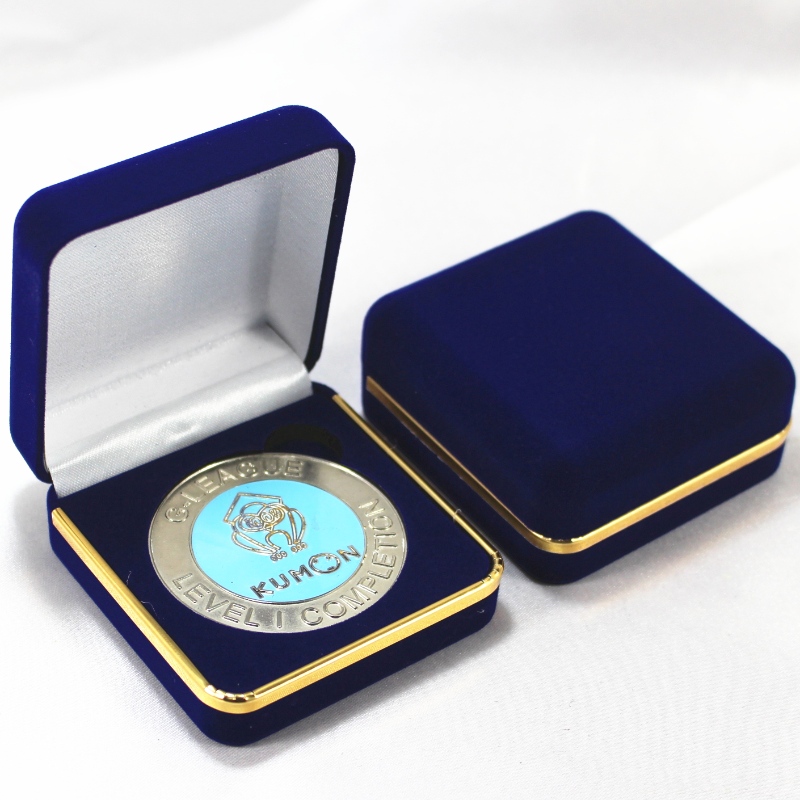 Punkt D-17 Rundform Velvet Box für Pedant, Münzplakette, mm.65*68*29, Gewichte ca. 40g.