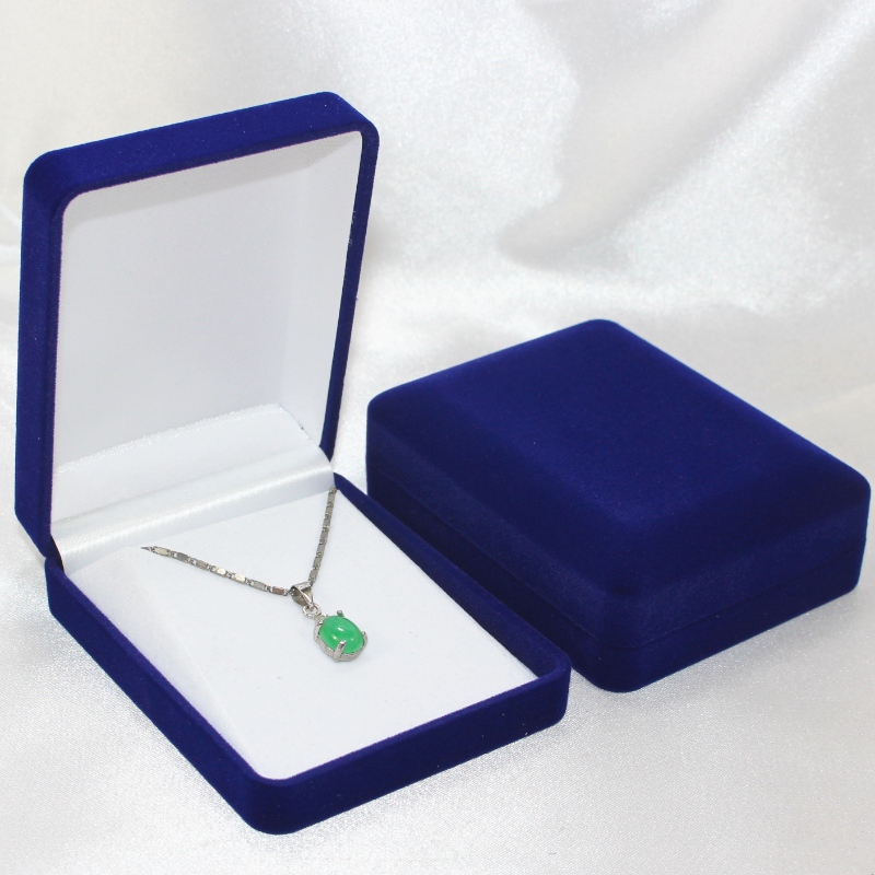 Artikel D-22B runde Samtbox ​​für Münze, Halskette & Abzeichen, mm. 70 * 90 * 30, wiegt etwa 60 g