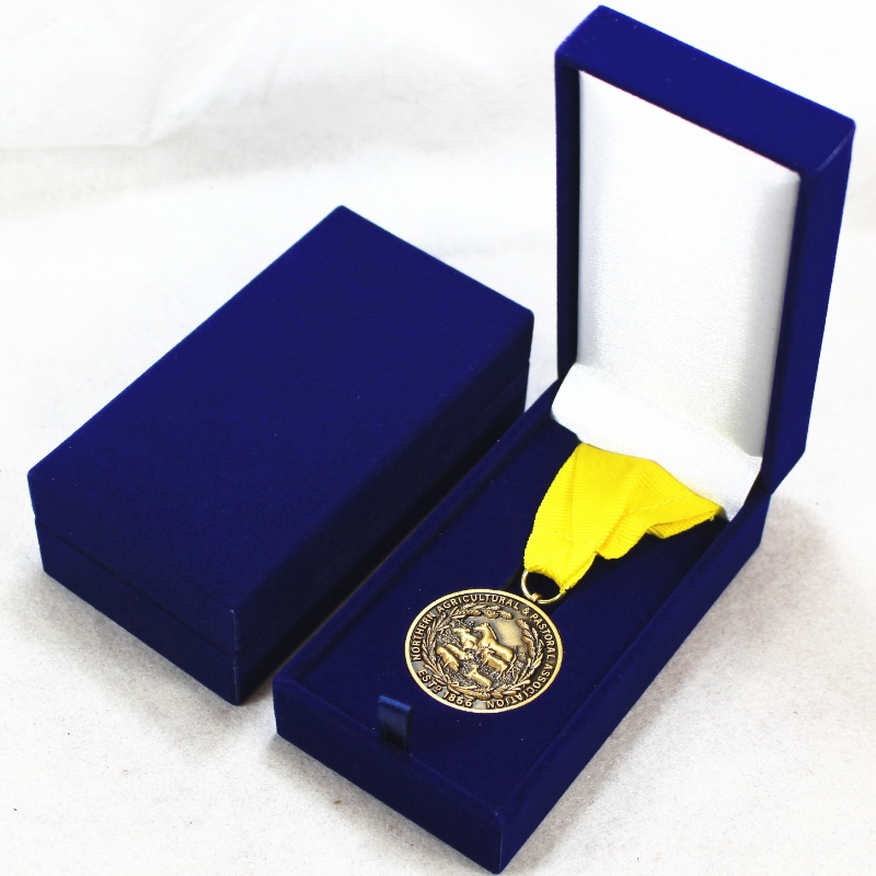 Artikel V-10 Rechteck Kunstleder Papierbox für 40 * 80 mm Medaille & Abzeichen usw. mm. 60 * 111 * 38, wiegt etwa 82 g