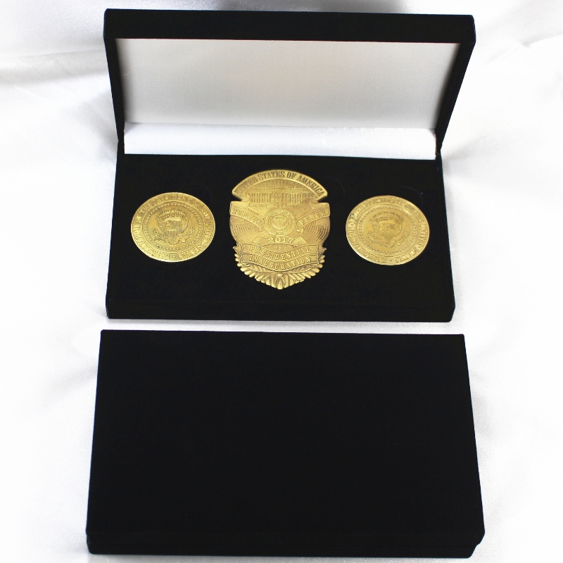 Punkt V-18L Rechteckflannelette box für 150*75mm Doppelmünzen, Abzeichen im Bereich der Vordergrunde;Manschettenknöpfe, etc. mm.174*102*32, Gewichte ca. 168g